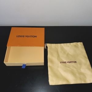 Small Louis Vuitton box with bag